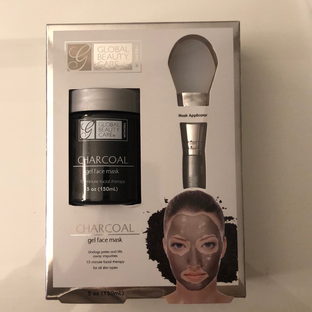 Charcoal gel face mask